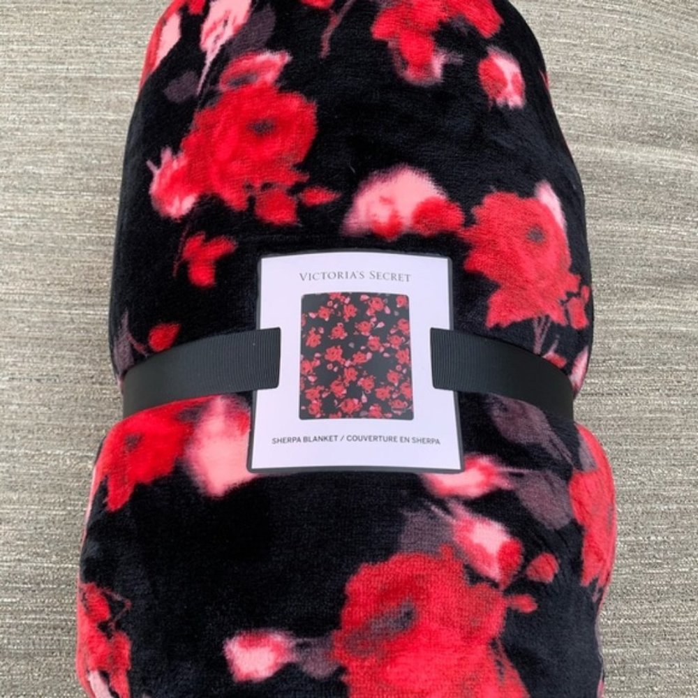 VS Holiday Blanket--Limited Edition 2022